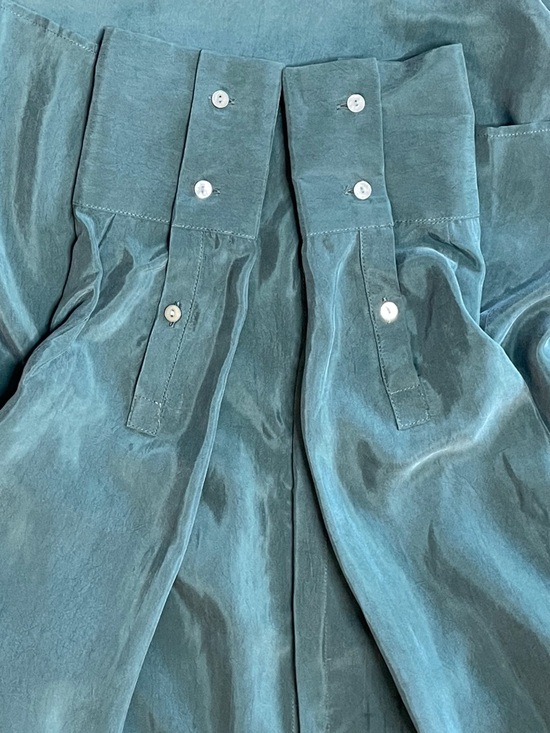 HATCH 100% Cupro Button Front Blouse Evergreen Size M-L - Picture 8 of 11